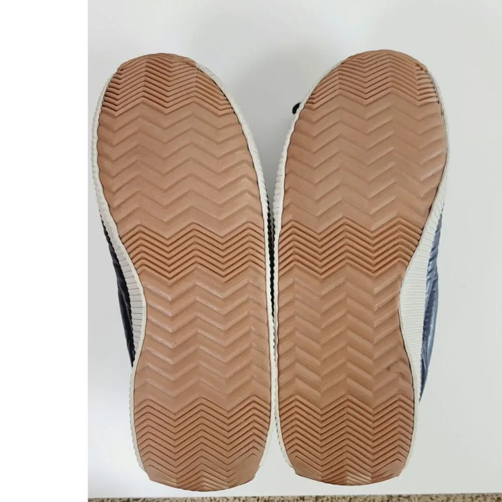 Sorel Out N About Puffy Lace Snow Boots in Navy Blue, sz 8.5